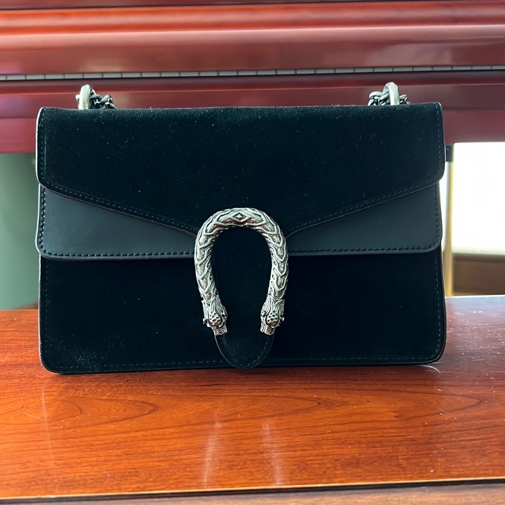 Horseshoe Bag